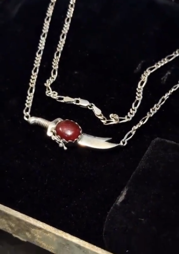 Aqeeq Stone Zulfiqar Necklace